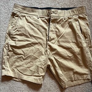 Men’s A&F all day short
